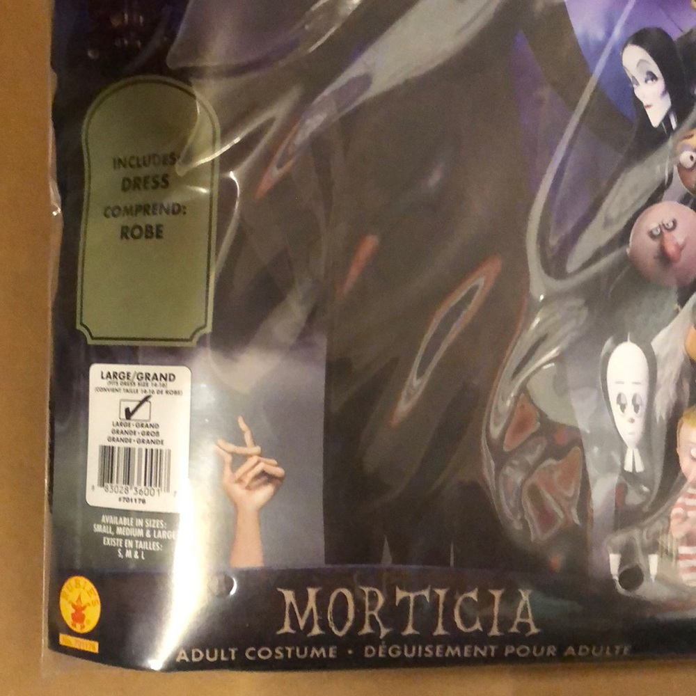 The Addams Family Morticia Adult Costume! New! - Picture 7 of 8